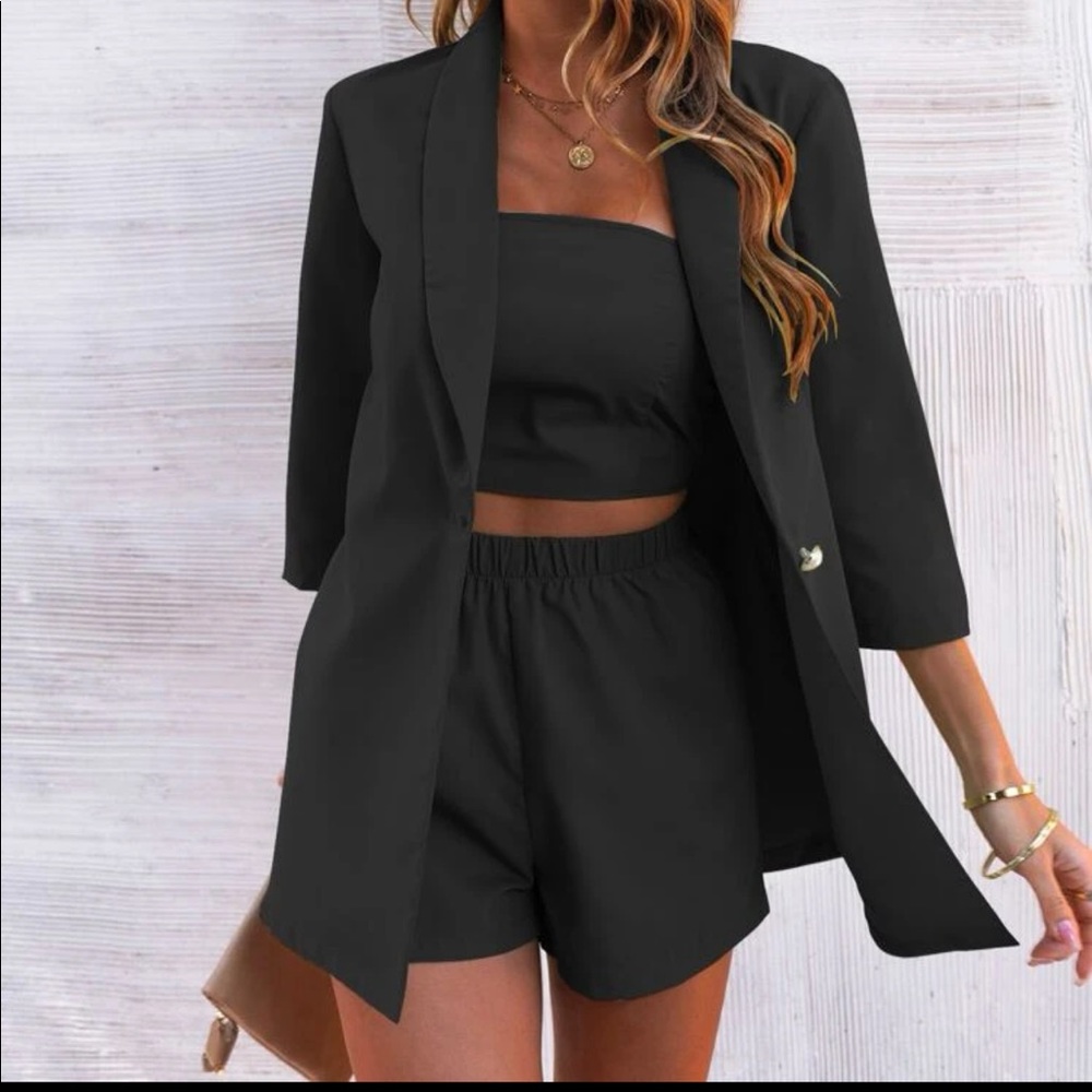 “The Boss” black tube top, shorts and single button blazer - Picture 5 of 10